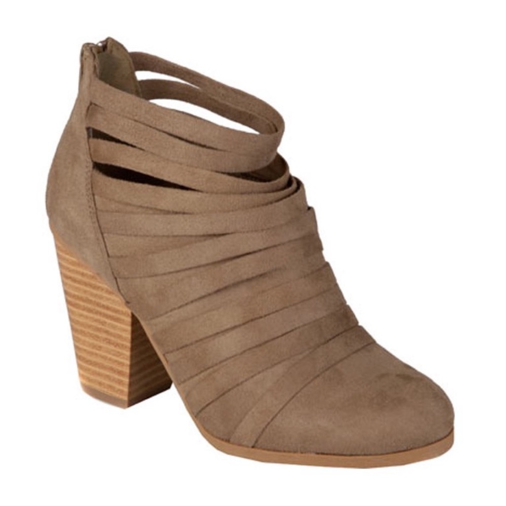 Journee Collection Tan Ankle Booties